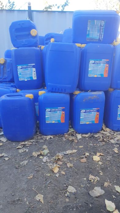 Чистые 30 литровые канистры