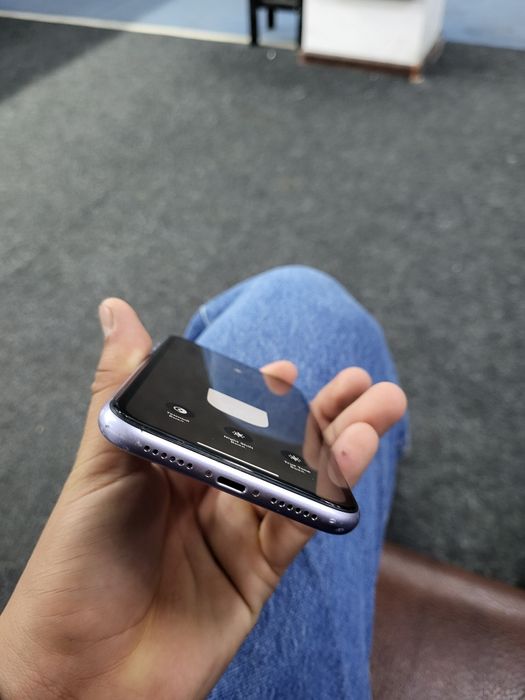 Айфон 11,64гб.ем75