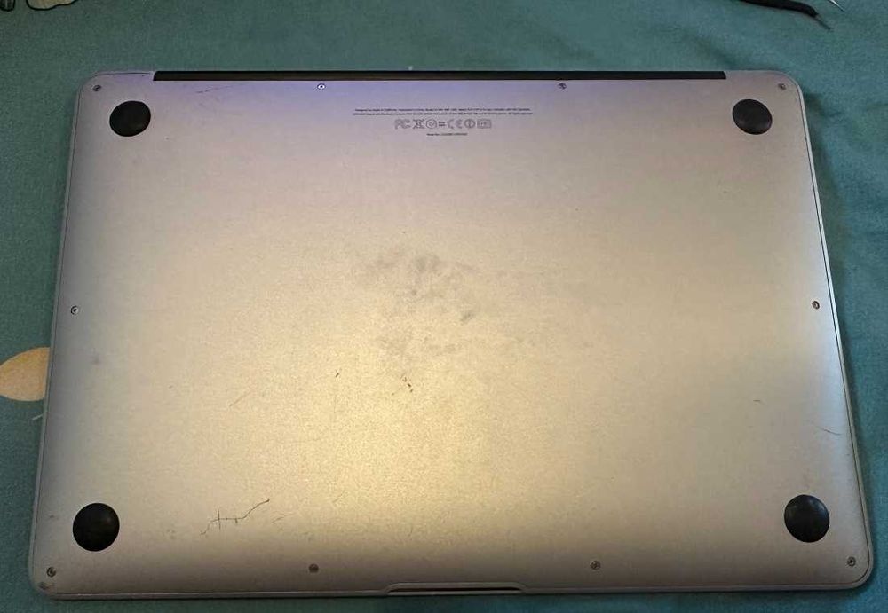 MacBook Air A1369 2011 i5 4GB 128 SSD