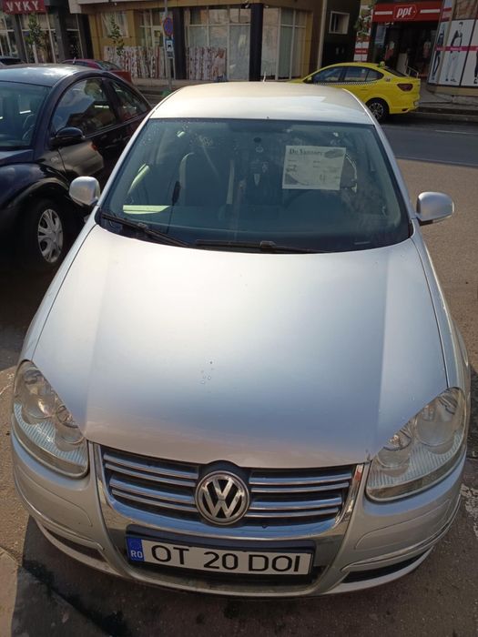 Vând volkswagen jetta