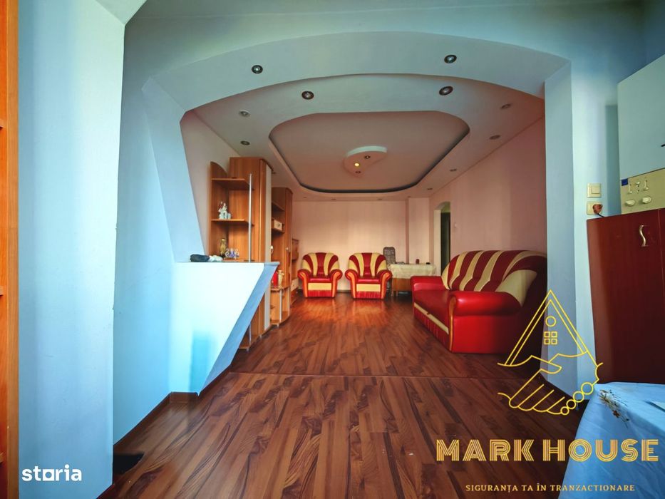Apartament cu 3 camere decomandate de vânzare, etaj 1, Martir Horia