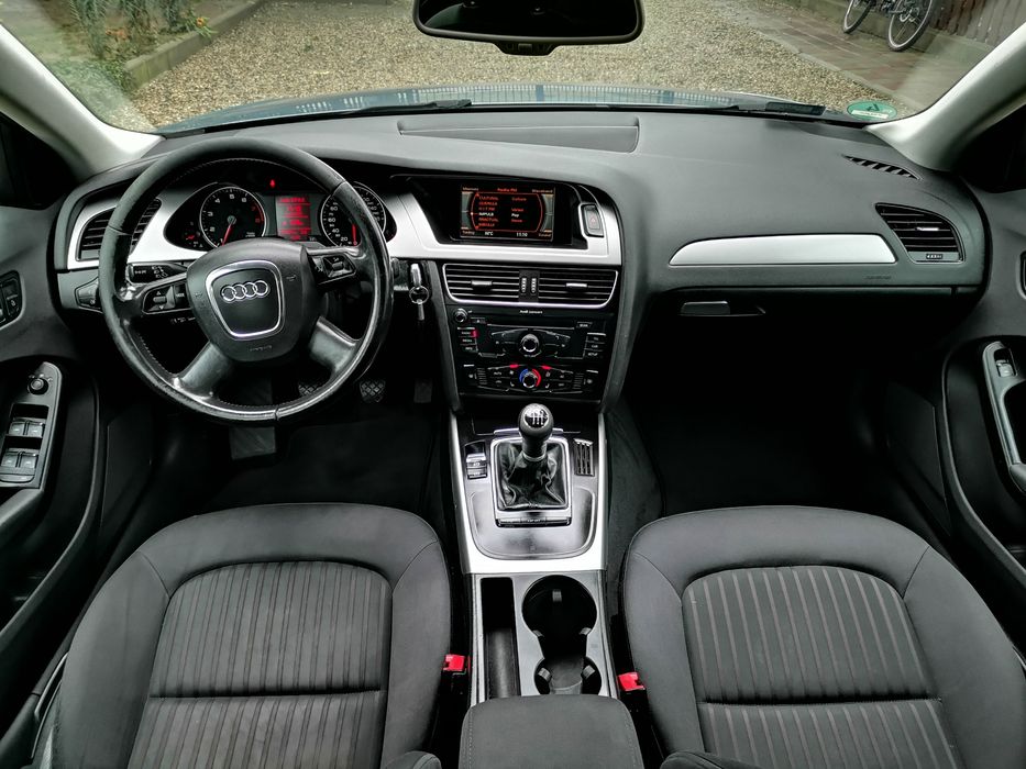 Audi A4 B8 1.8 TFSI Euro 5 an 2010 Bi-xenon MMI Color Start-Stop