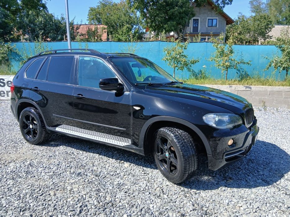 Vând BMW X5 e70 in stare foarte bună de funcționare