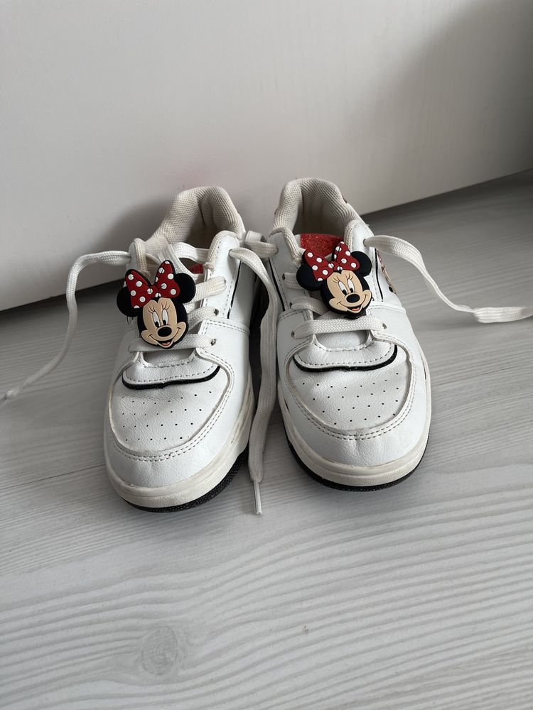 Minnie mouse pentru fetite