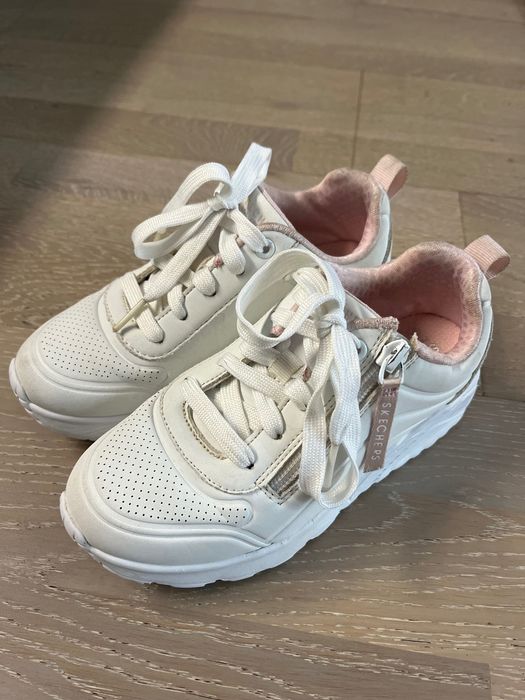 Skechers- sneakers alb UNO LITE, fete, măsura 31