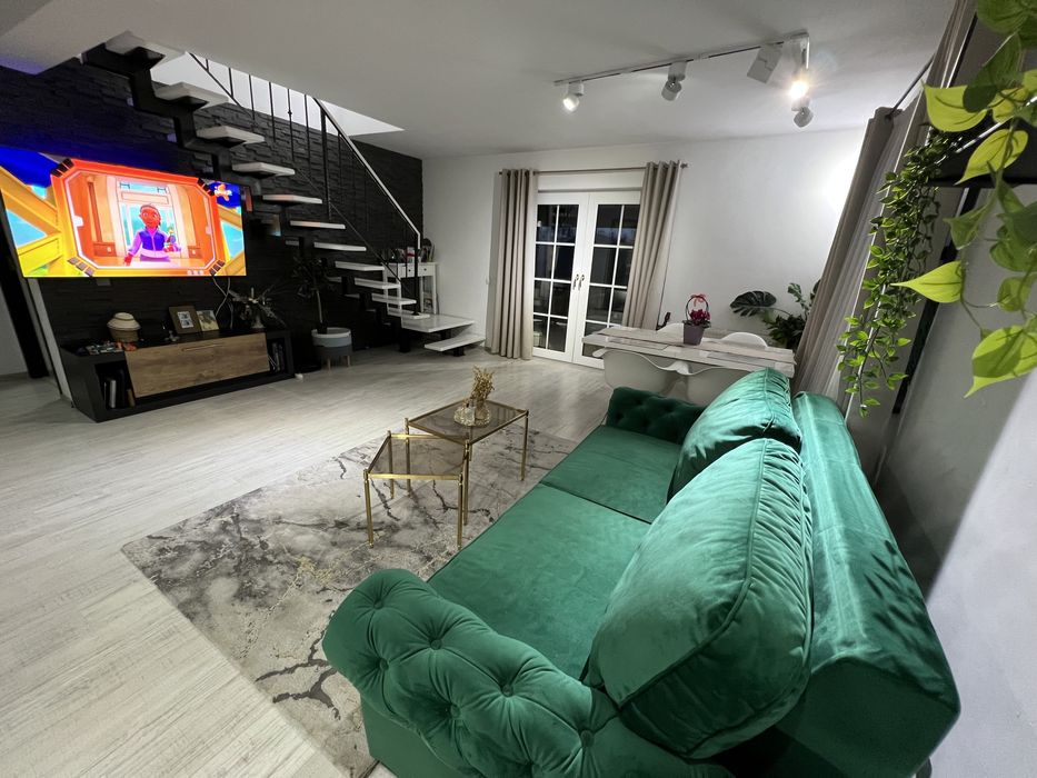 Casa parter+etj+foisor/living 600 mp teren,zona Lilieci , str.Rozelor