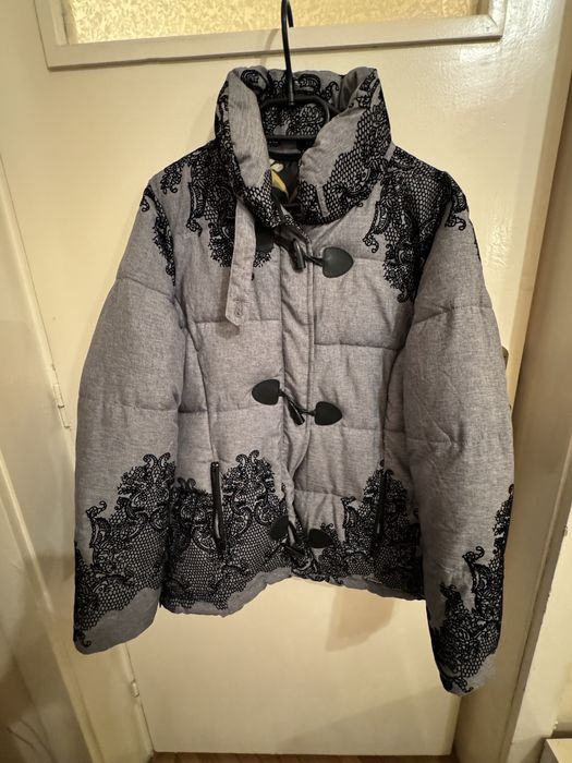 Geacă damă Desigual, cu captuseala florala, broderie neagra