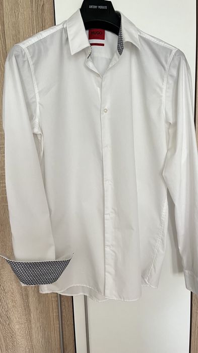 Риза Hugo Boss,слагана веднъж за Бал,точно 3 часа!