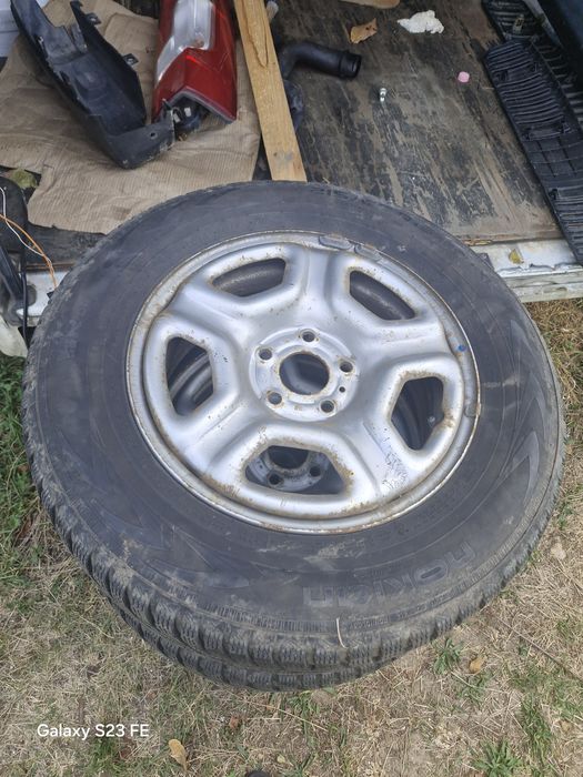 Anvelope iarna Duster 215/65R16