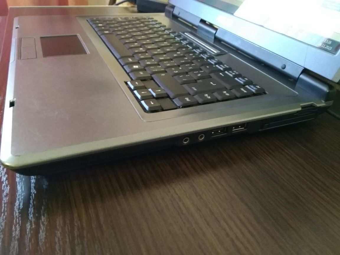 Продам Ноутбук Asus X51L + колонки Genius + USB-модем
