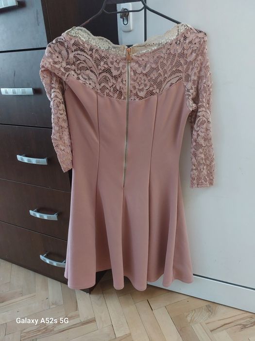 Рокли за повод и двете отговарят на М размер