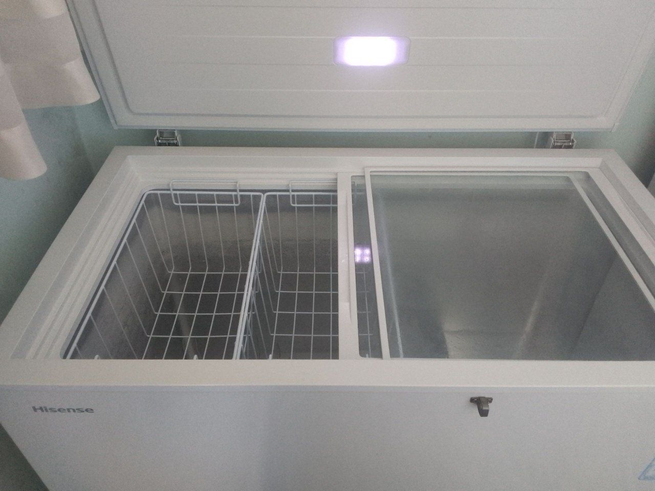 Morozilka Hisense 250 litr sotiladi