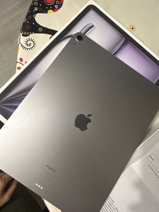 APPLE IPAD AIR 13inch M2 256gb WIFI Space Gray 100%батерия