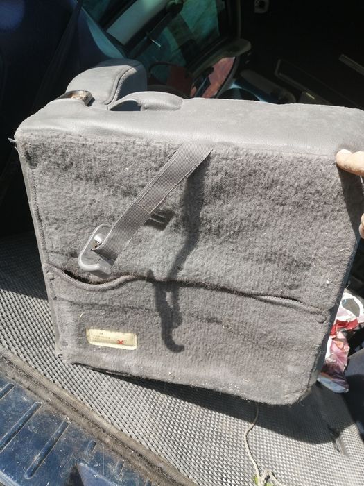 Задние сиденья на митсубиши поджеро 2