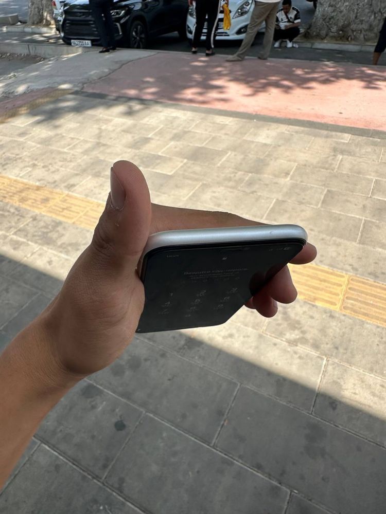 iphone 11 sotiladi