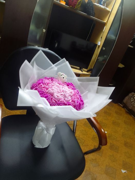 Buchet de trandafiri din spumă