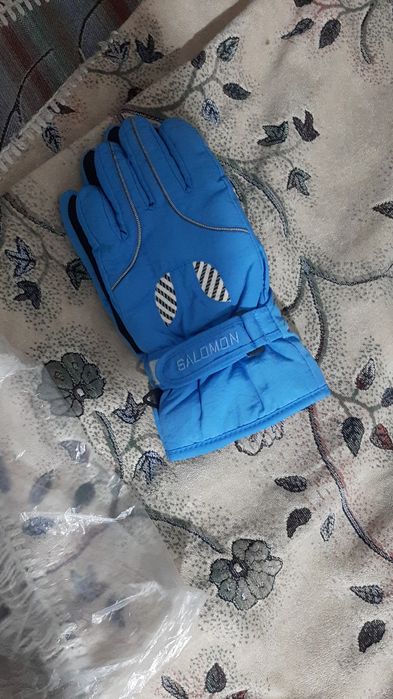 Продаются вещи новые не дорого.