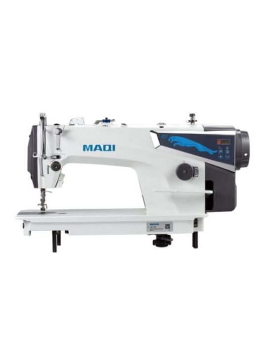 Машинка швейная со столом