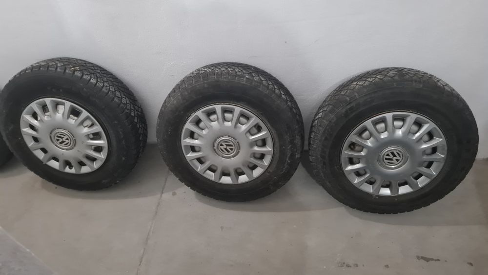 Гуми за голф с джанти и тасове, 3бр  165/80 R13