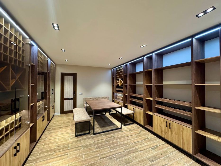 Продается Шикарный дом. 4,6 соток. 5 комнат. Дошкольная.