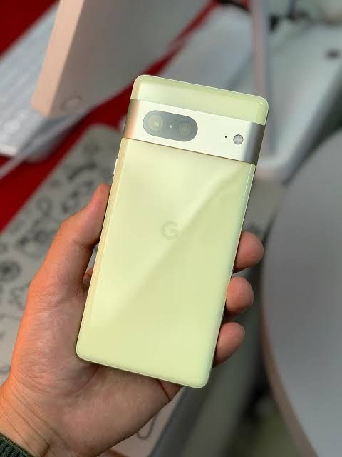 Телефон Googl Pixel 7