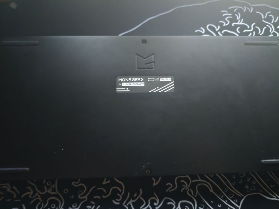 Продам клавиатуру monsgeek m1w