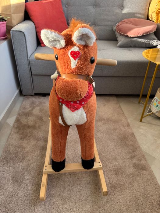 Люлеещо детско конче