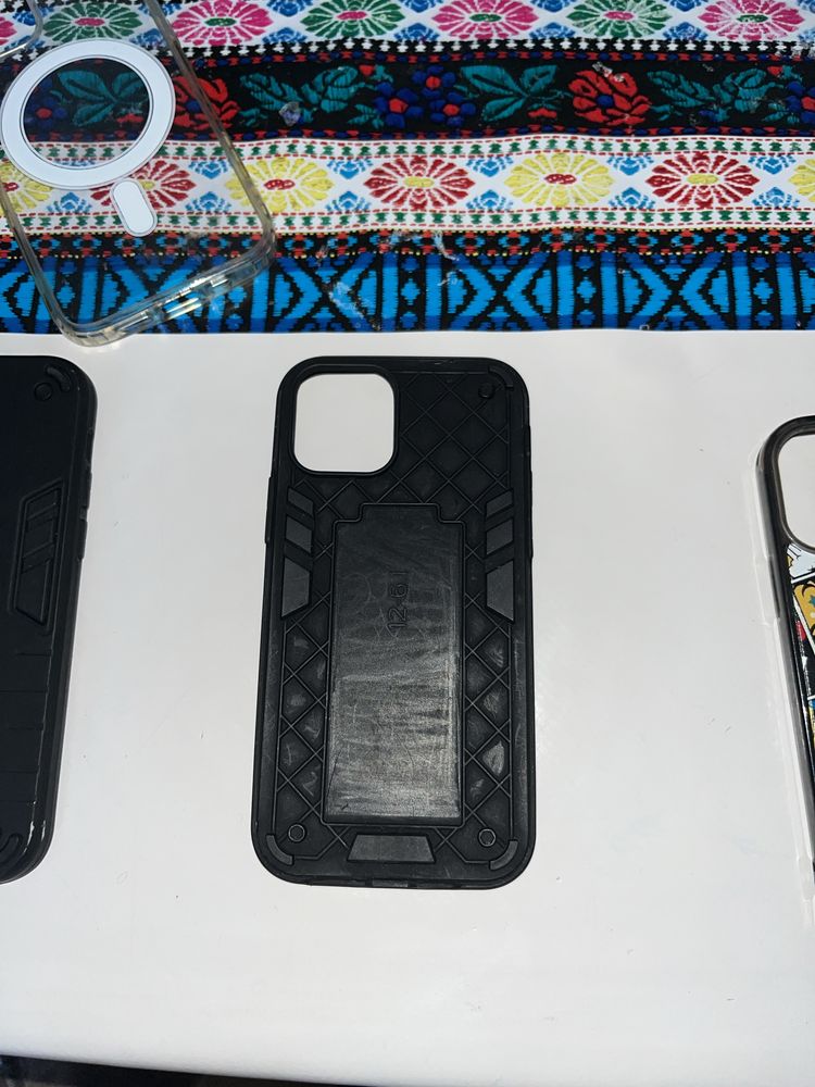 Чехолы Iphone 12.
