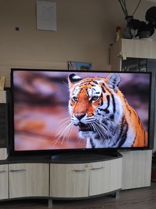 Смарт Телевизор LG 65 инча Ultra HD 4K