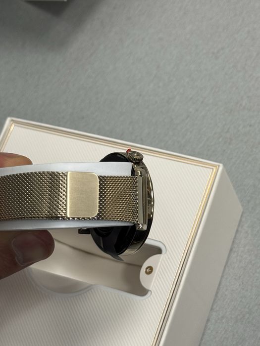 Продавам чисто нов Huawei Watch GT5 41mm