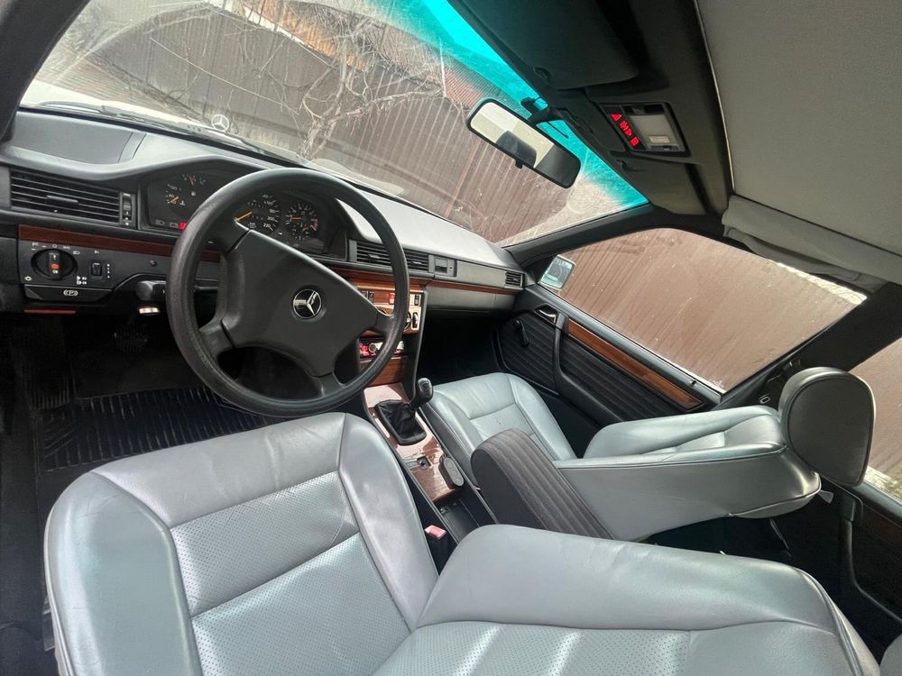 Mercedes w124 E200