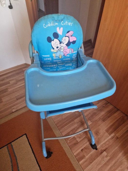 Продам детский стульчик на колесах