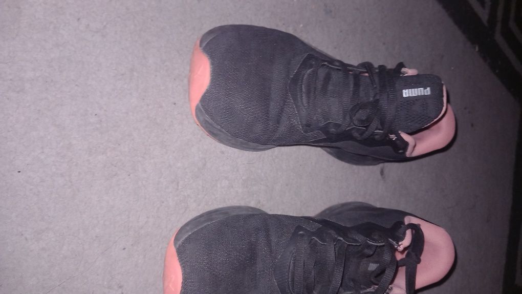 Дамски Маратонки PUMA оригинални  пишете  на лично моля :)