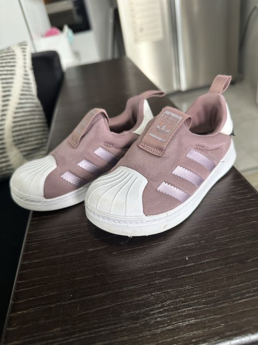 маратонки Adidas