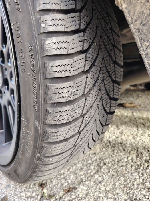 215 40 17 зимни гуми