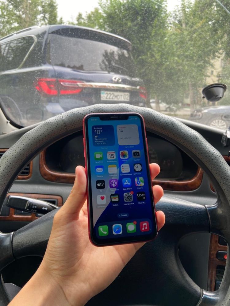 Продам срочно iPhone XR 64GB