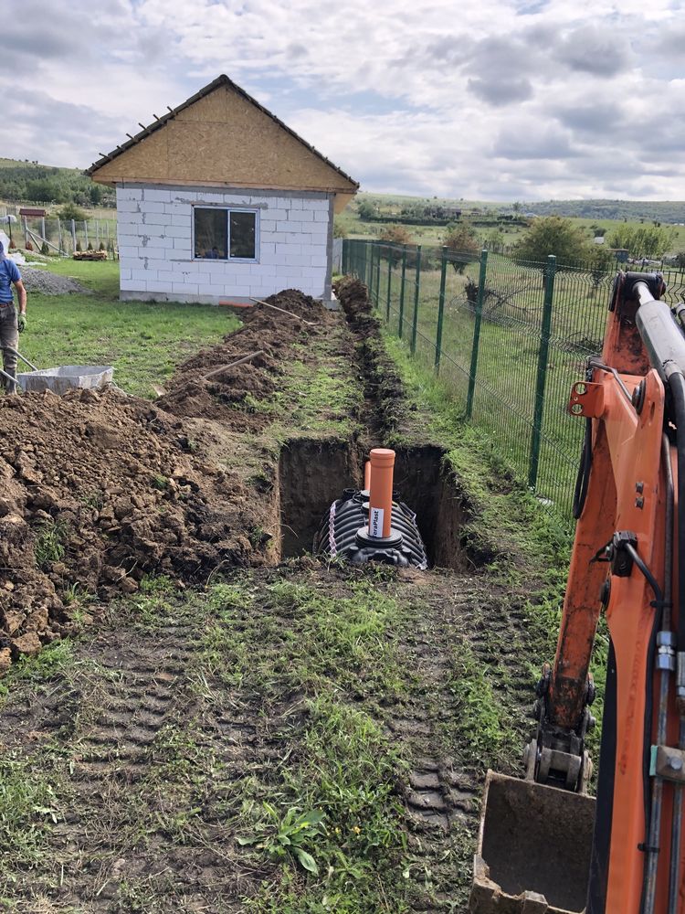 Miniexcavator de închiriat