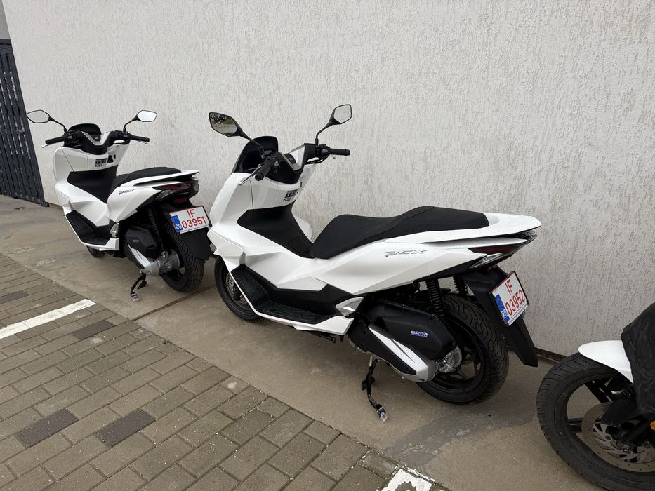 Inchiriez scuter Yamaha/SYM/Honda PCX bike rent glovo tazz Wolt
