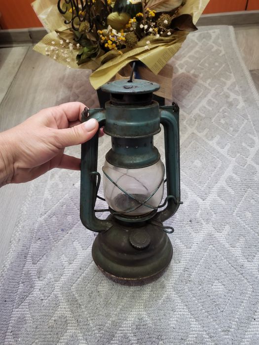 Vand lampa pe petrol