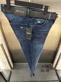 Blugi hugo boss  pentru mai multe modele intrati pe whatsapp