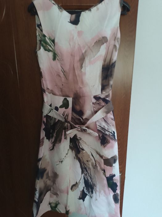 Rochie deosebita potrivită pt orice ocazie