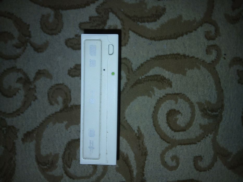 DVD drive LG se vinde urgent!