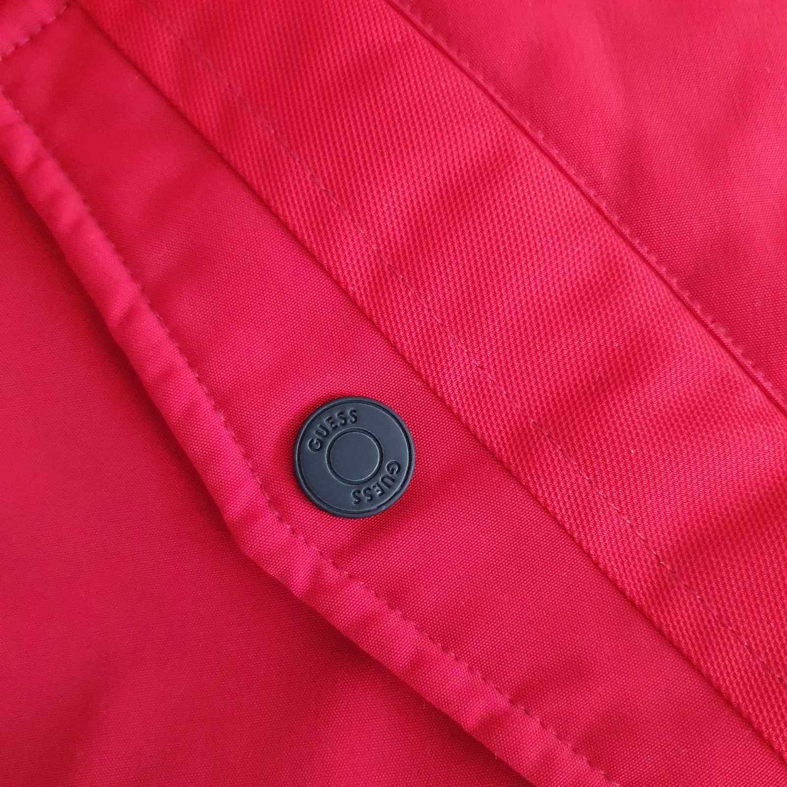 GUESS ново мъжко яке М размер
