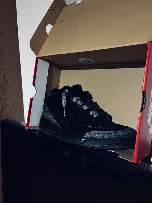 Vand jordan 3 black cat noi primiti purtati odata