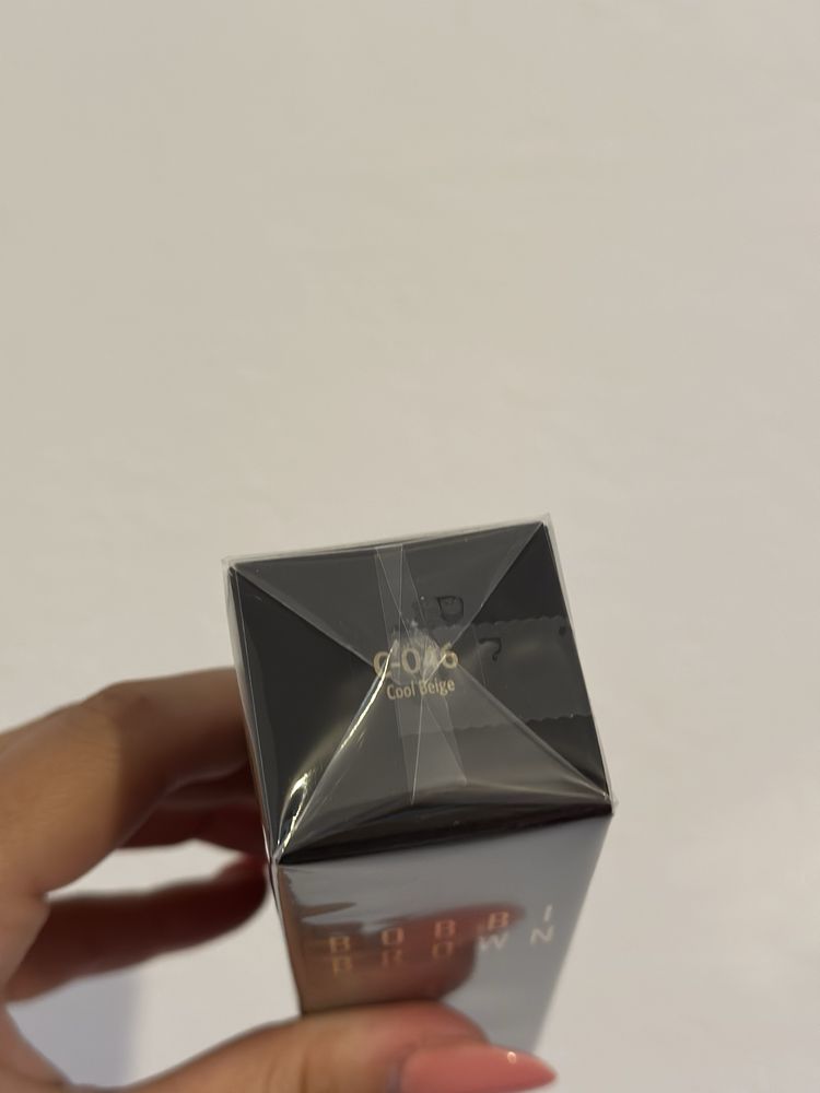 Bobbi Brown , fond de ten , ruj