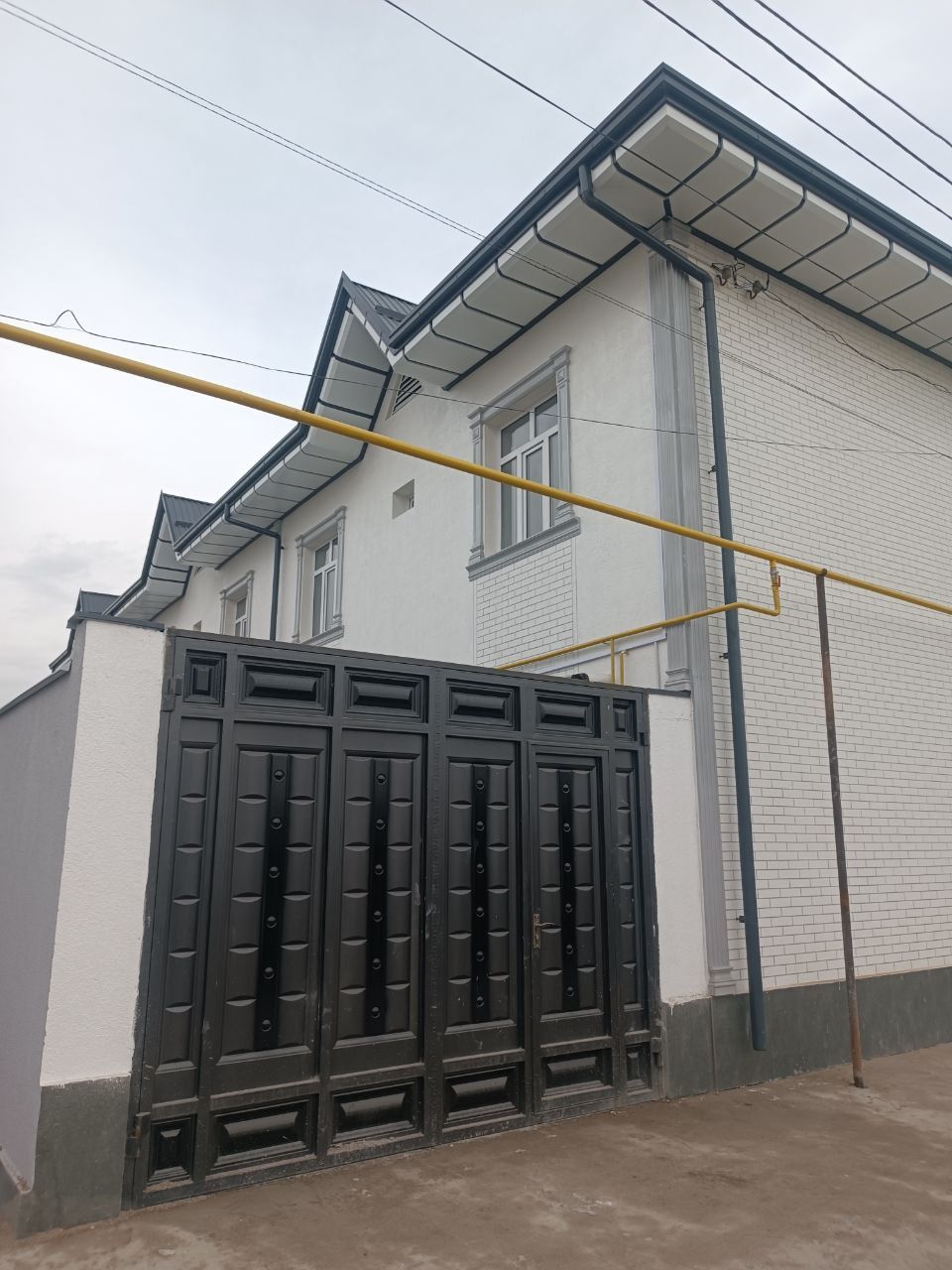 Евро коттедж. 2 этажа. 3 комнаты. 85 м² ремонт под ключ Сергели. Кирпи
