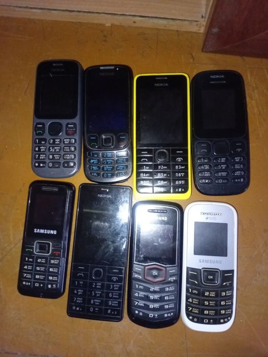 Продам телефоны сотовые