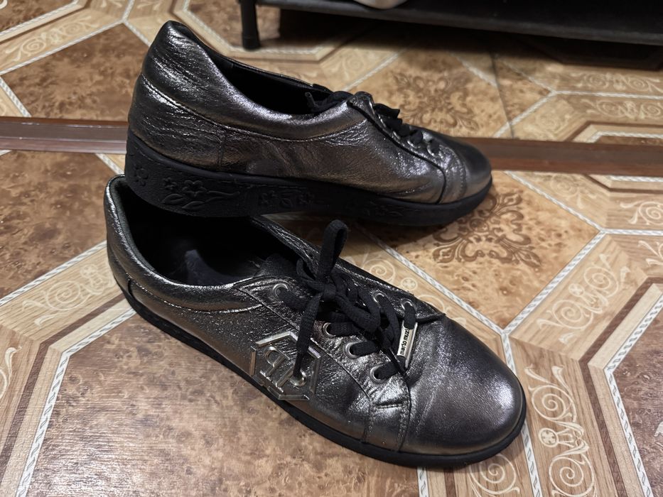 Кеды сникеры на низкой подошве