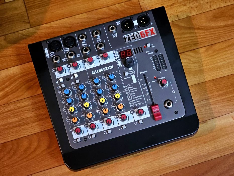 Пассивный микшерный пульт ALLEN&HEATH ZED6FX