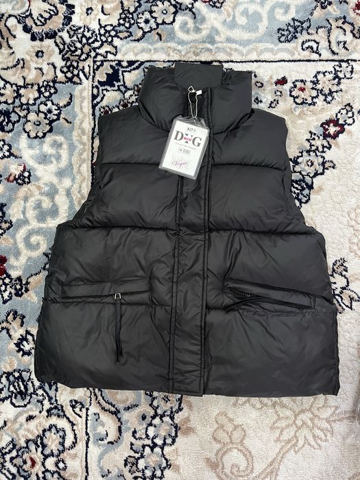 Жилетки безрукавки